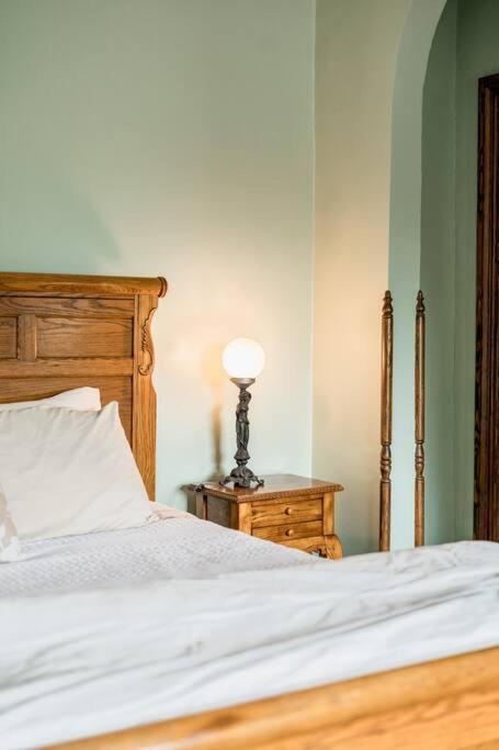 Peaceful Easy Feelings - King Sized Bed - Sleeps 2 Διαμέρισμα Lynchburg Εξωτερικό φωτογραφία