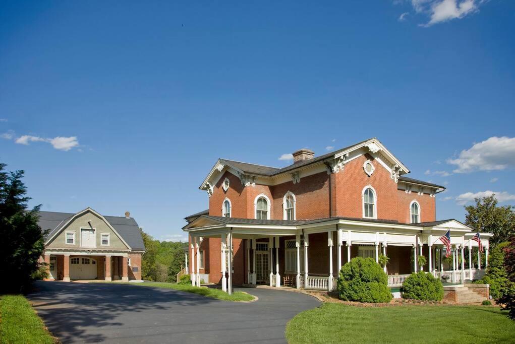 Peaceful Easy Feelings - King Sized Bed - Sleeps 2 Διαμέρισμα Lynchburg Εξωτερικό φωτογραφία