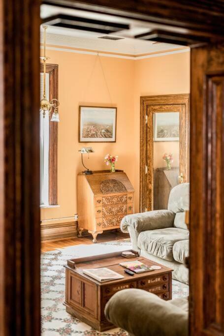 Peaceful Easy Feelings - King Sized Bed - Sleeps 2 Διαμέρισμα Lynchburg Εξωτερικό φωτογραφία