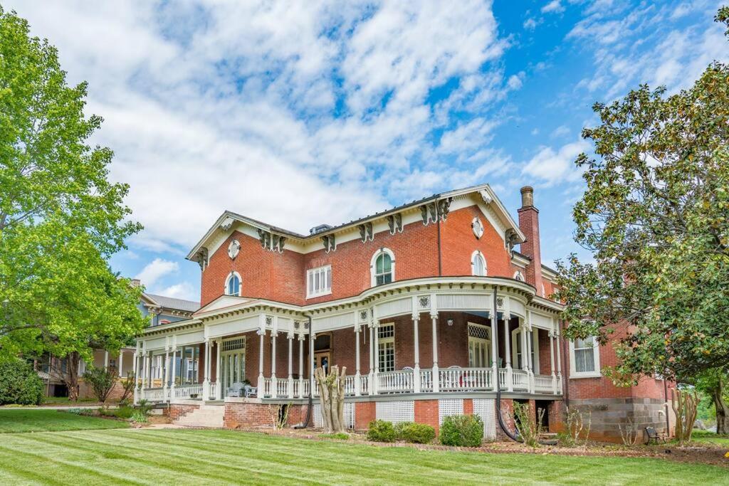 Peaceful Easy Feelings - King Sized Bed - Sleeps 2 Διαμέρισμα Lynchburg Εξωτερικό φωτογραφία